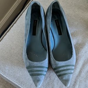 Marc Jacobs Blue Suede Kitten Heels size 7.5